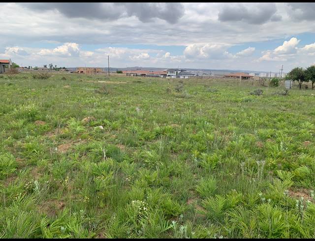 1,471M² VACANT LAND FOR SALE IN KAYDALE